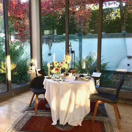 Art Lovers Bed and breakfast