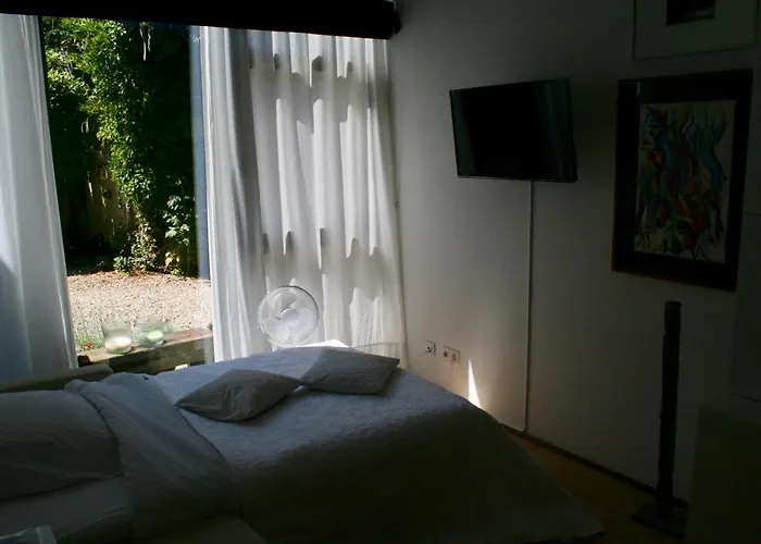 Art Lovers Bed & Breakfast Marmagen