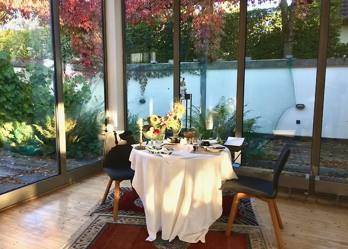 Art Lovers Bed & Breakfast