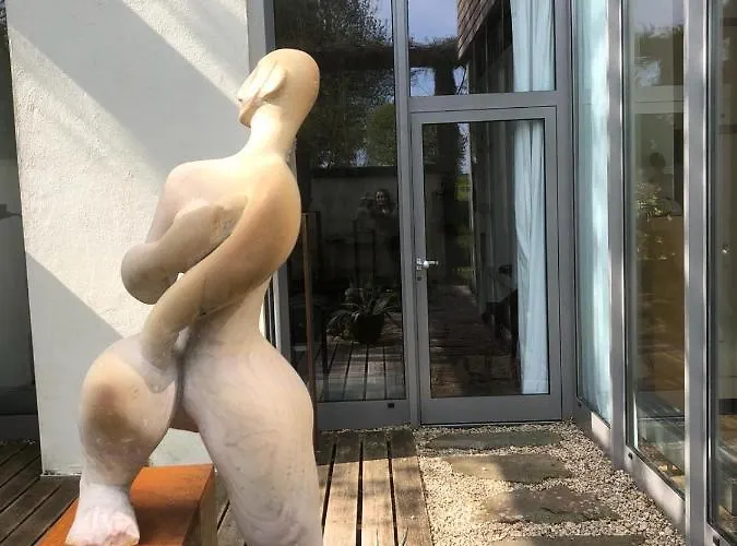 Art Lovers