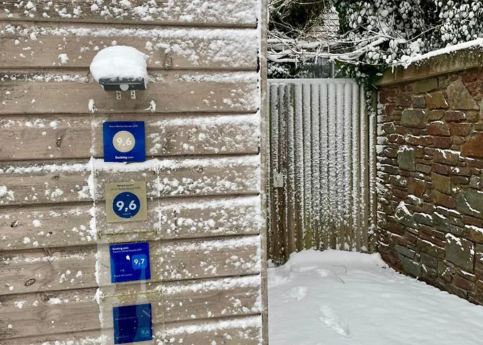 Bed & Breakfast Art Lovers