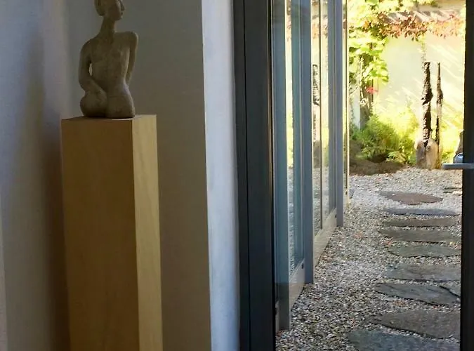 Art Lovers Bed & Breakfast